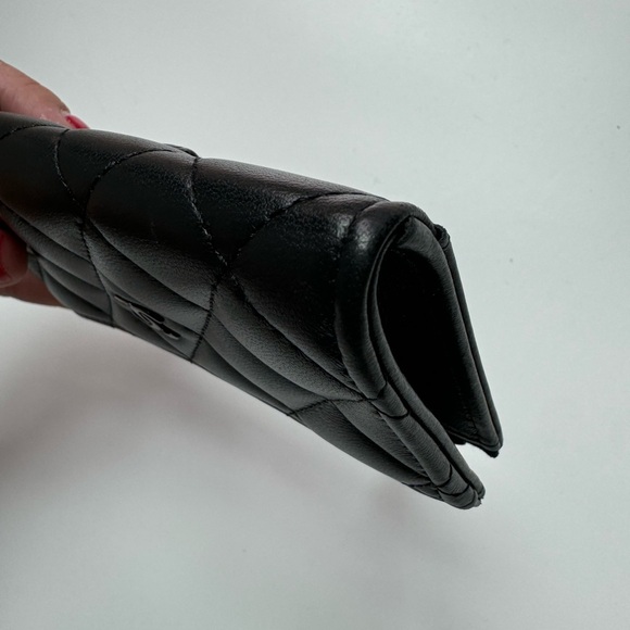 Chanel Lambskin Quilted CC Zip Around Card Holder Black - Picture 3 of 6